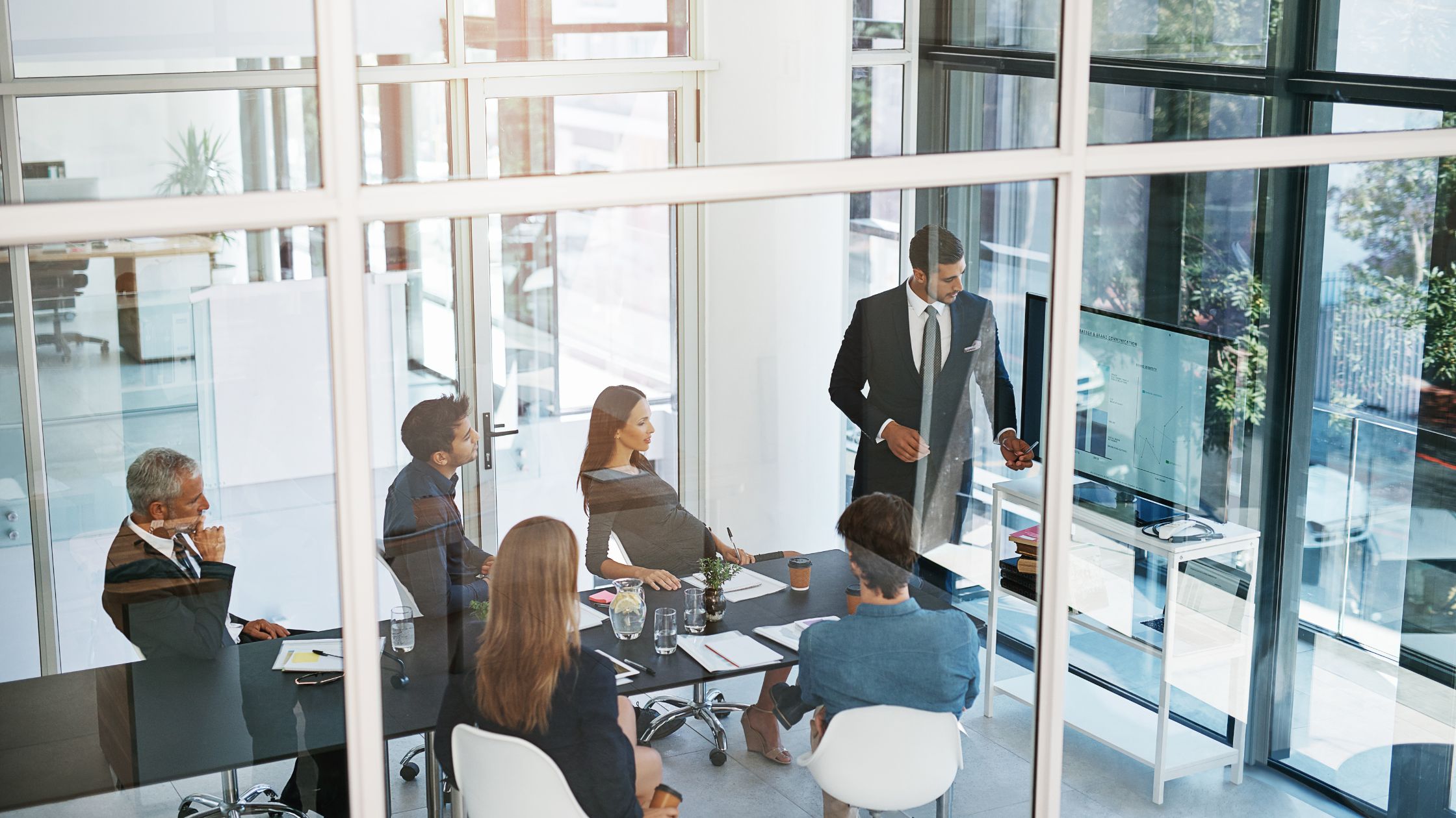 imprenditori che utilizzano il software di gestione oxalys per ottimizzare la gestione acquisti dell’azienda